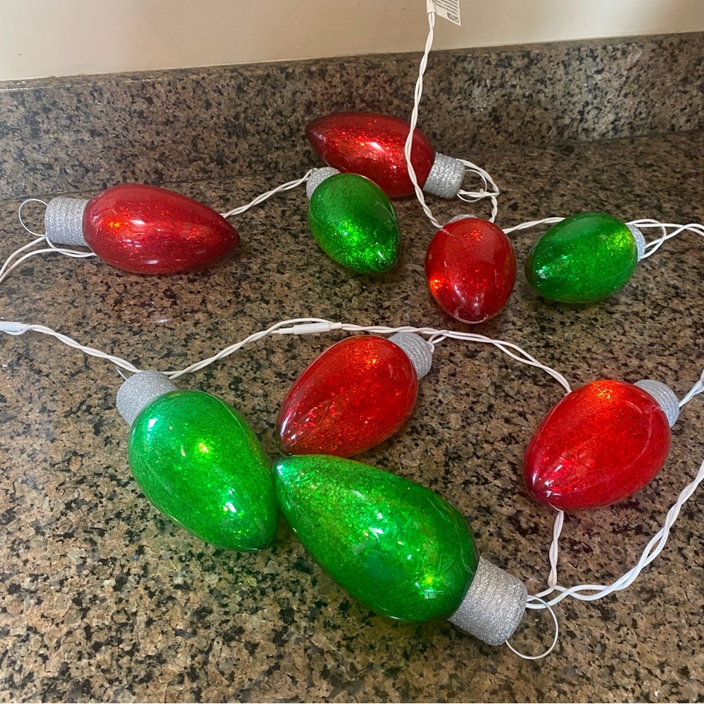 6 foot strand of Holiday RED & GREEN bulbs
